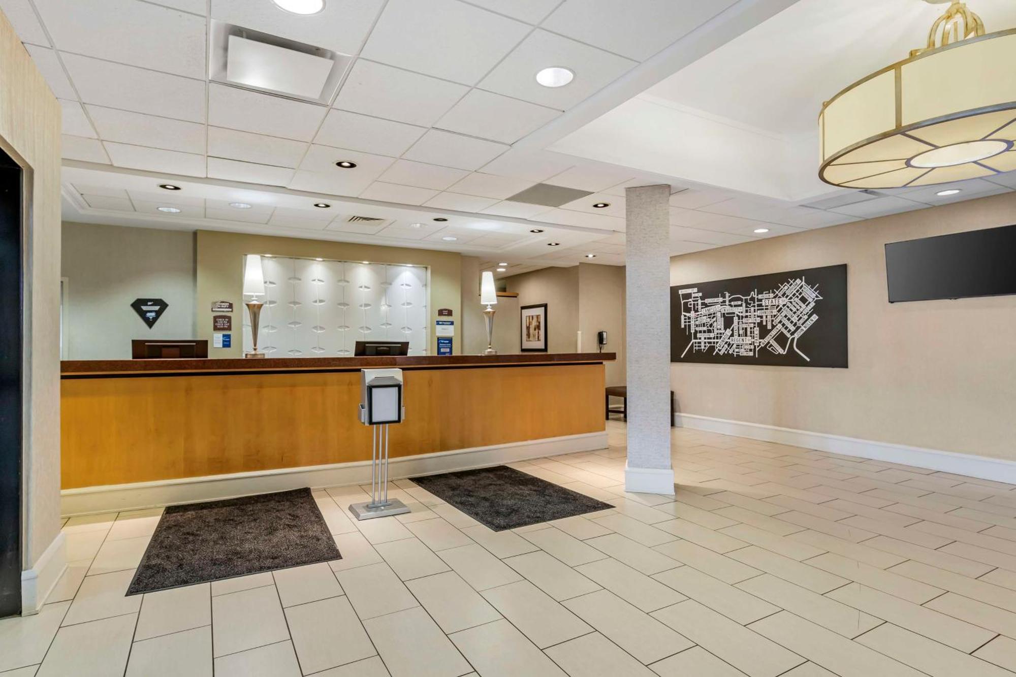 Best Western Plus Inntowner マディソン エクステリア 写真