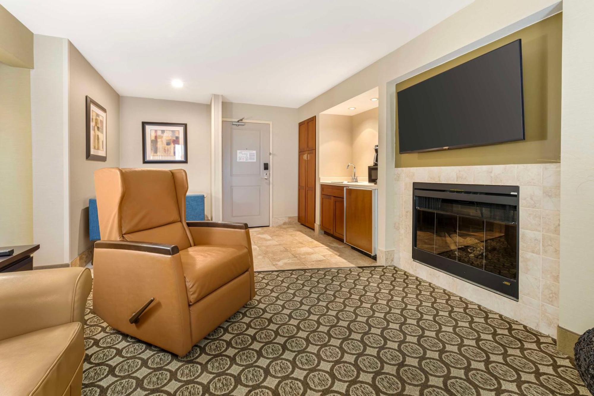 Best Western Plus Inntowner マディソン エクステリア 写真