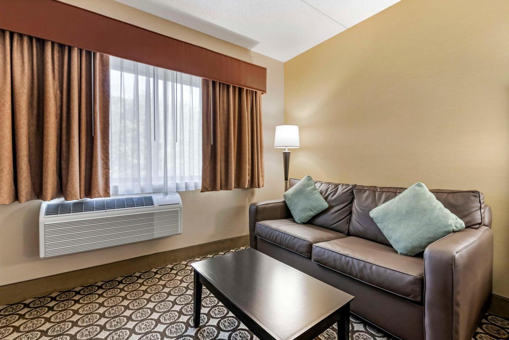 Best Western Plus Inntowner マディソン エクステリア 写真