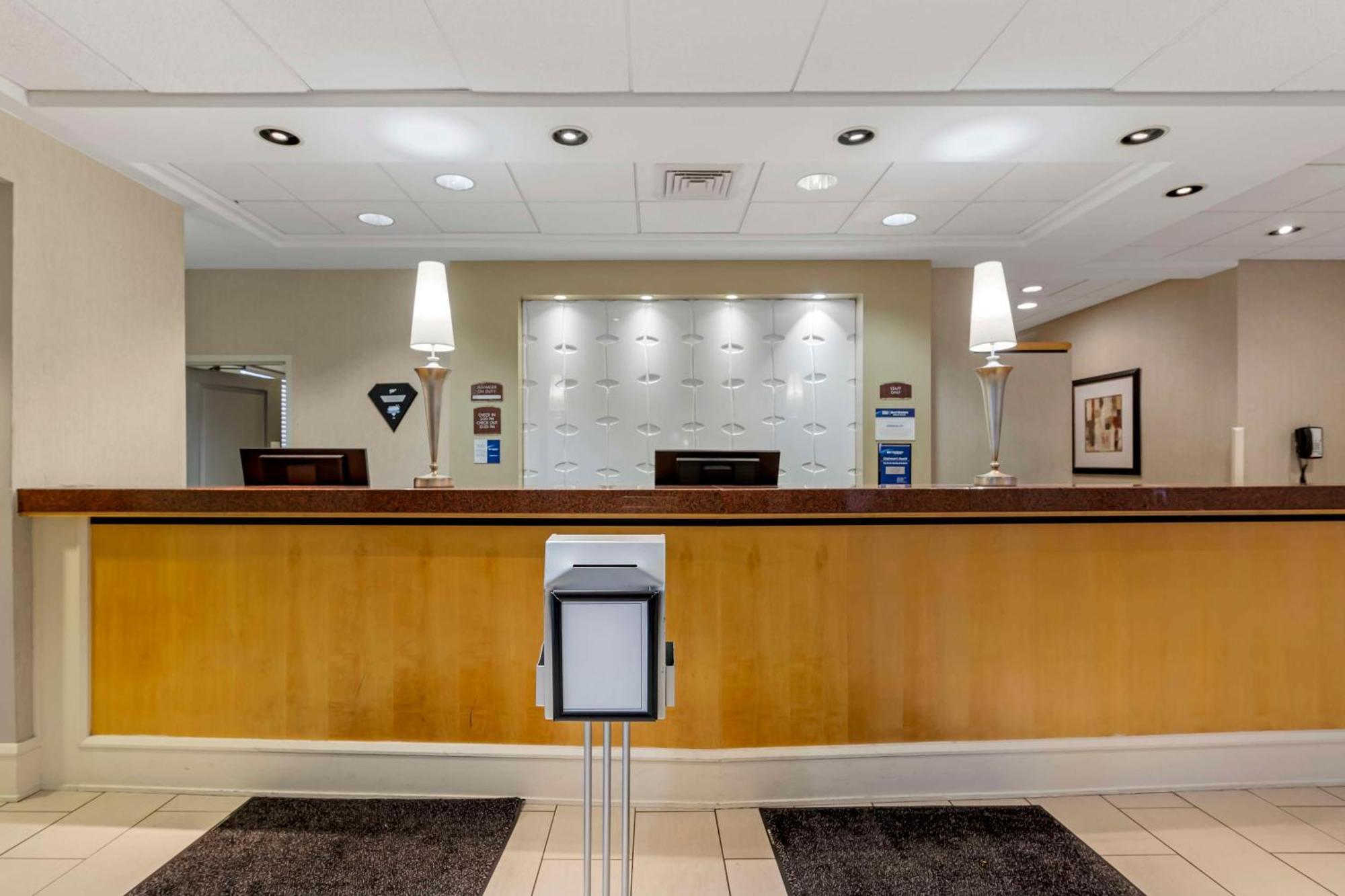 Best Western Plus Inntowner マディソン エクステリア 写真